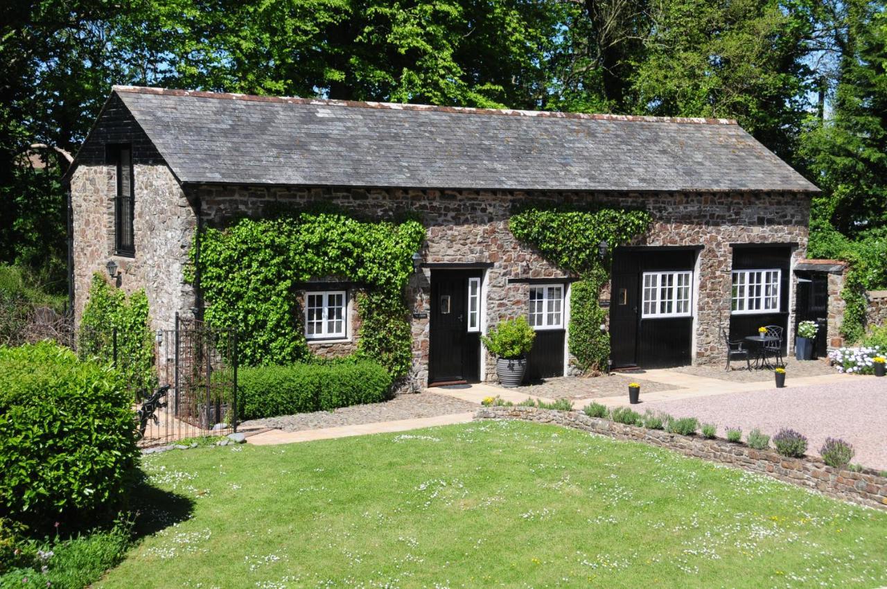 Cloister Park * Frithelstock
